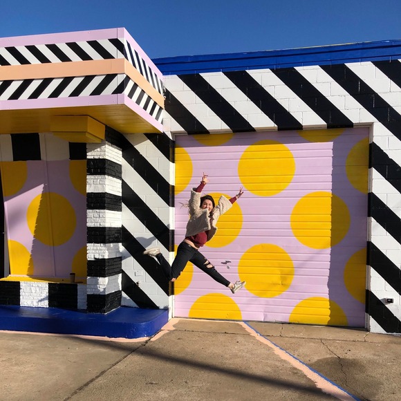 Meet your Posher, Alexis - Picture 1 of 1